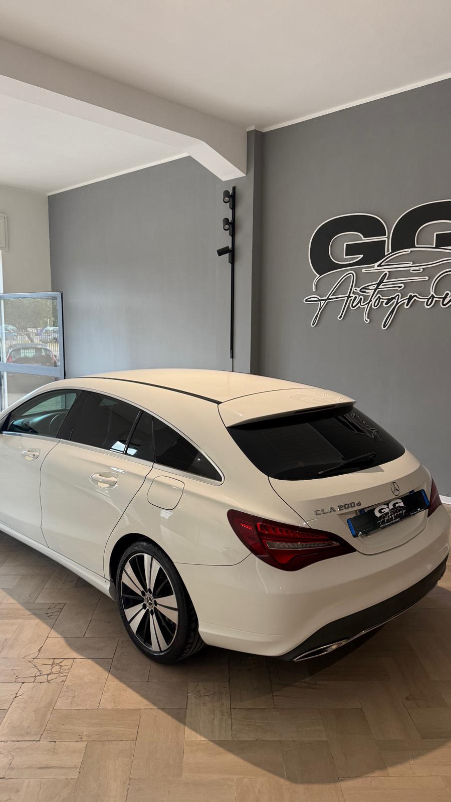 Mercedes-Benz CLA 200D Shooting Brake - immagine 14
