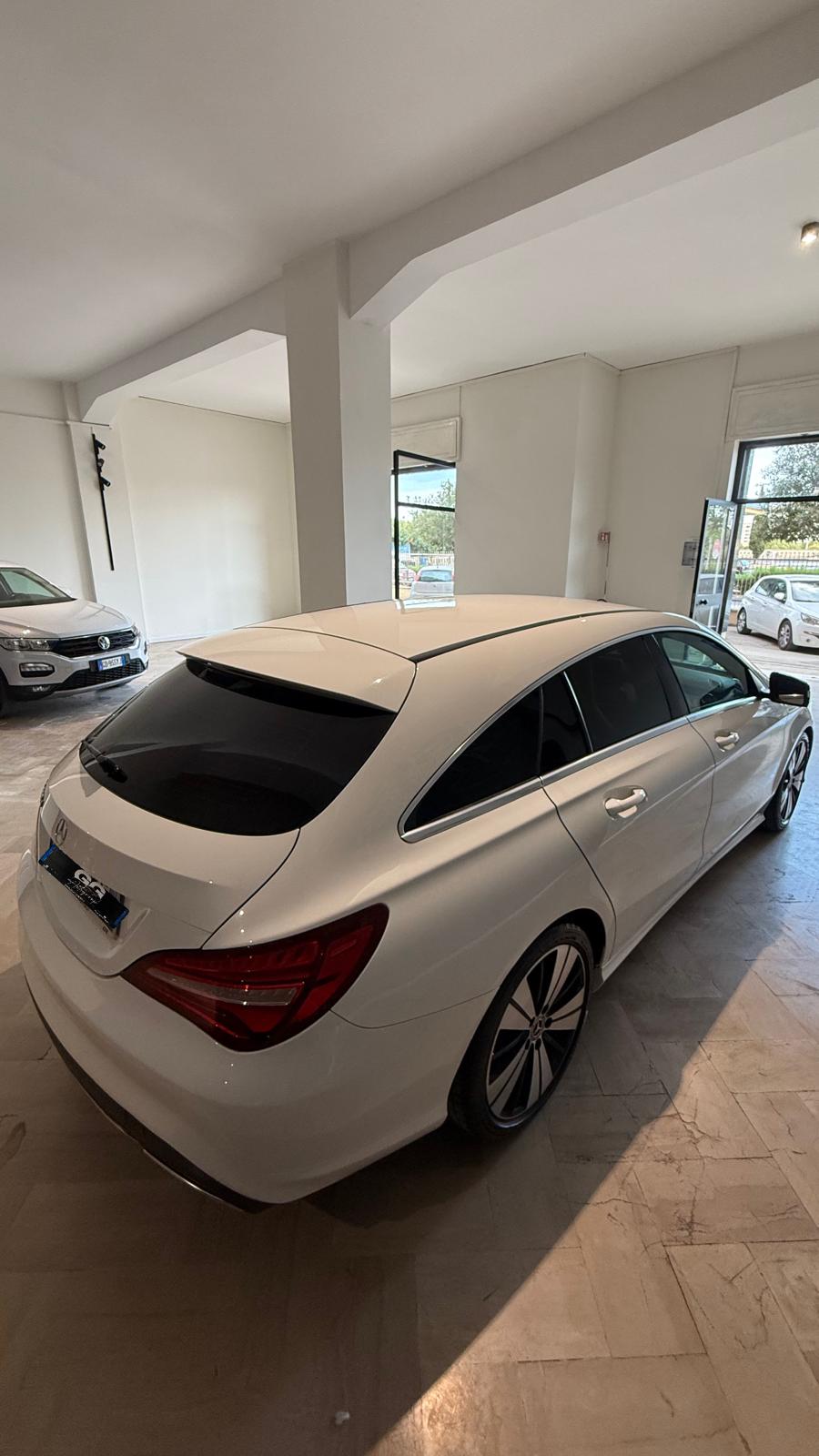Mercedes-Benz CLA 200D Shooting Brake - immagine 13